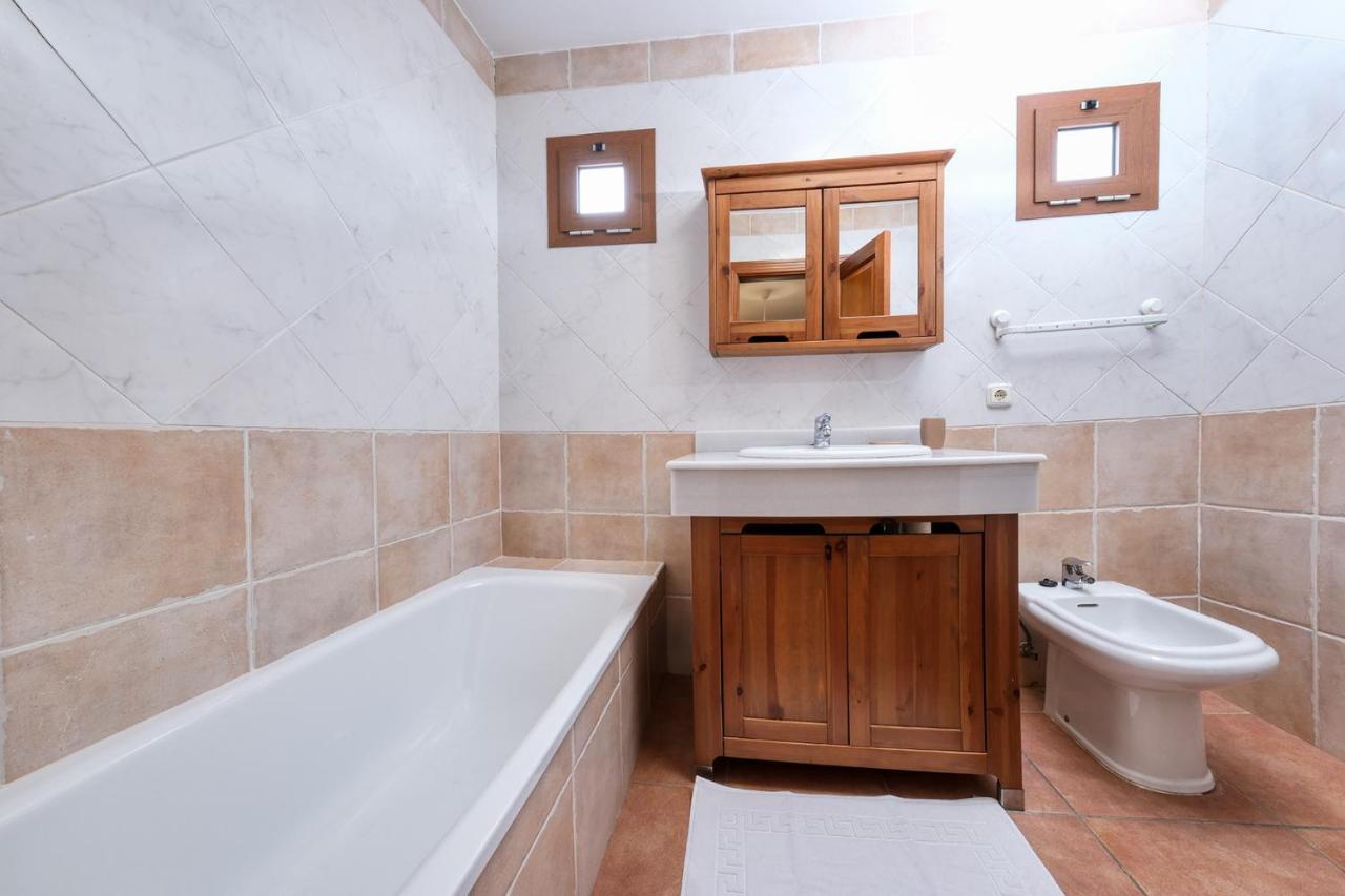 Casa Elin-Shared Pool, Fast Wifi Villa Costa Teguise Exterior foto